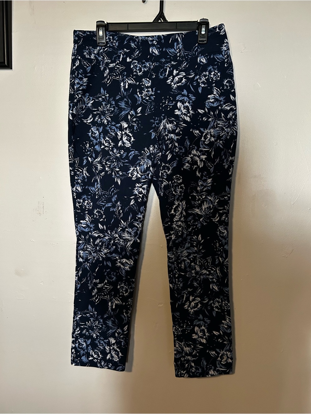 Counterparts Navy Blue Floral Capris